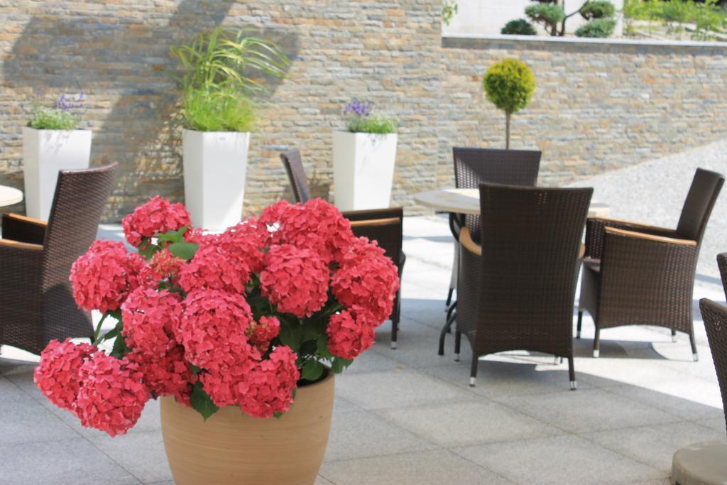 Hotel Willa Hueta Kielce Exterior foto